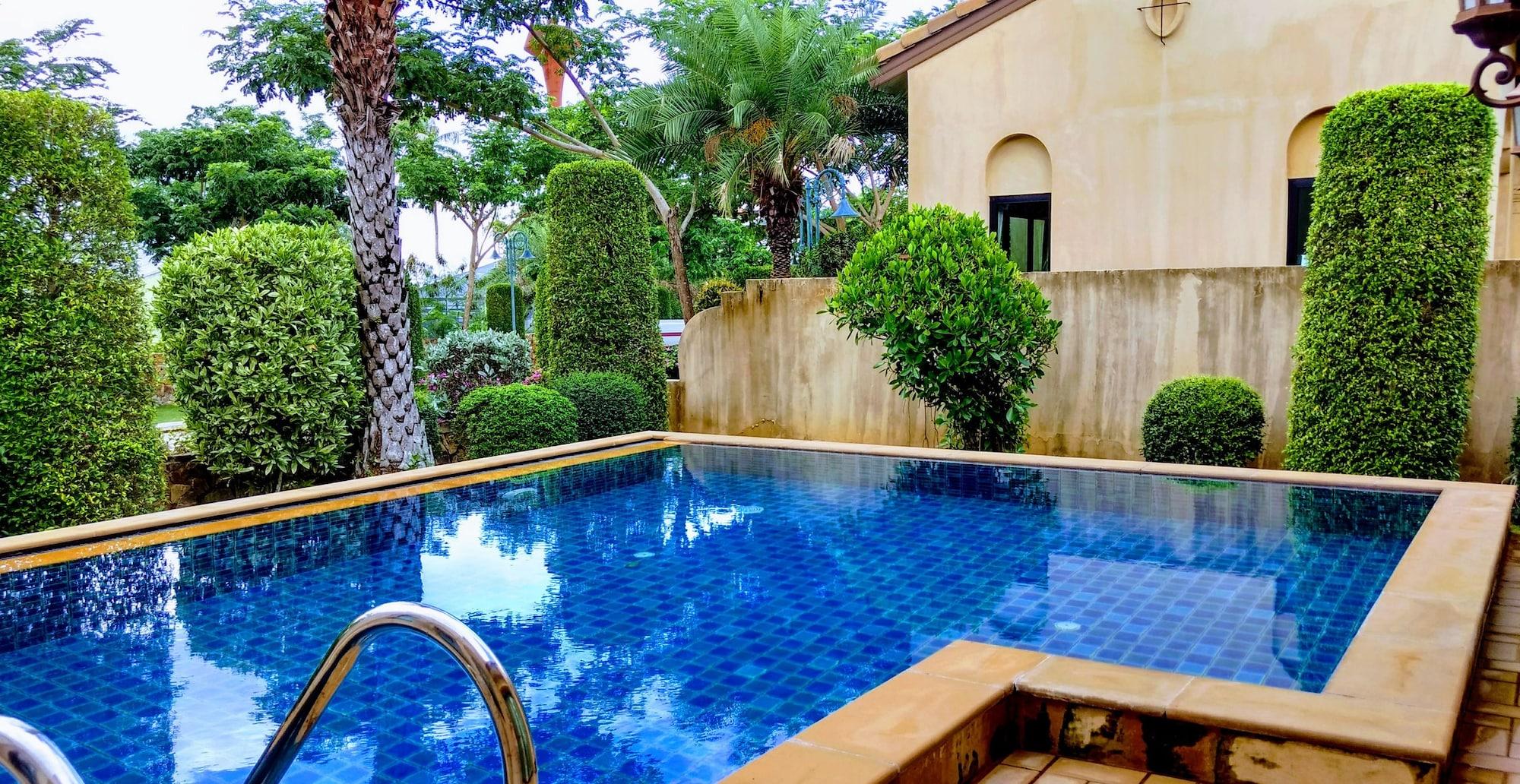 Chivani Pattaya Buitenkant foto